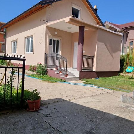 Sara Apartments Плав Экстерьер фото