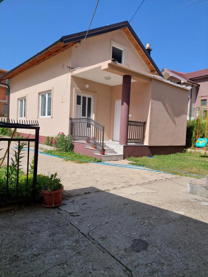 Sara Apartments Плав Экстерьер фото