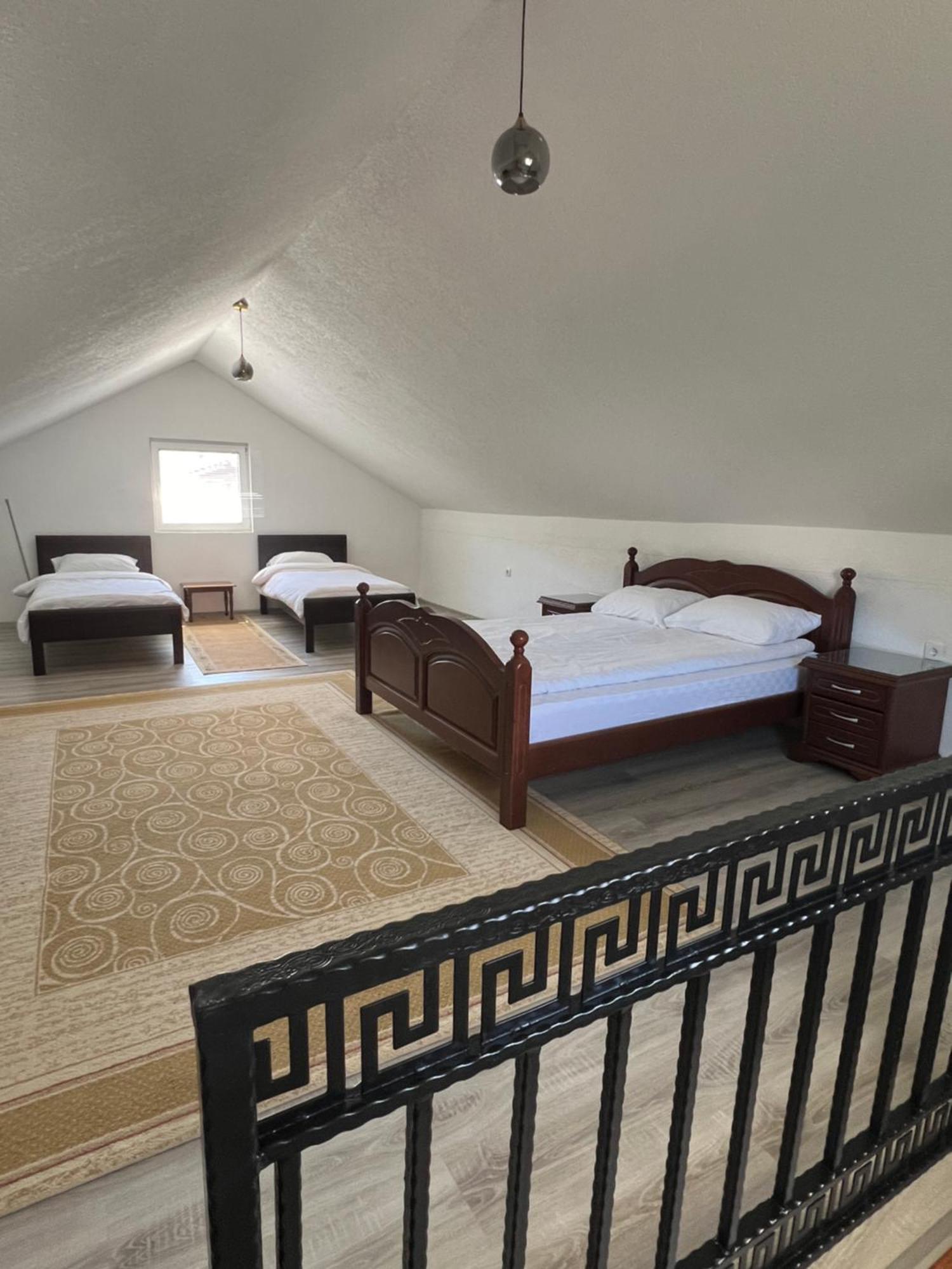Sara Apartments Плав Экстерьер фото